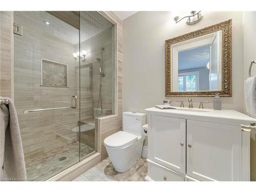 397 Bentley Road, Halton, ON - Indoor Photo Showing Bathroom