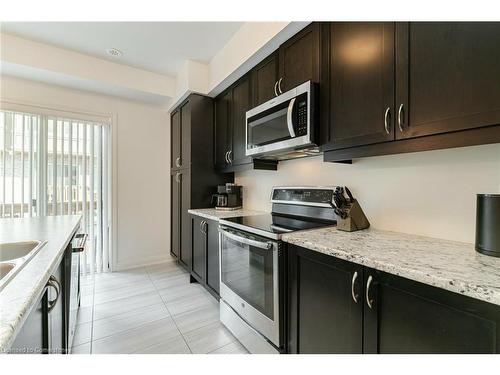 123 Borers Creek Circle, Waterdown, ON - Indoor Photo Showing Kitchen