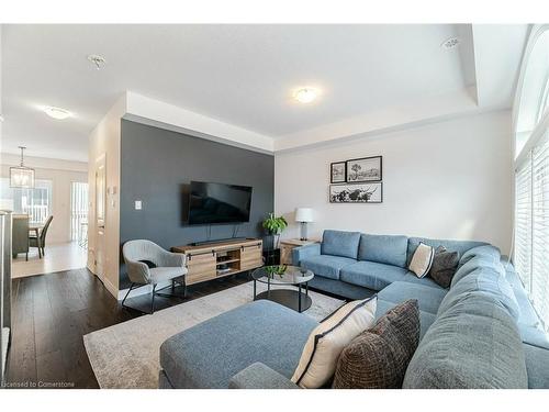 123 Borers Creek Circle, Waterdown, ON - Indoor Photo Showing Living Room