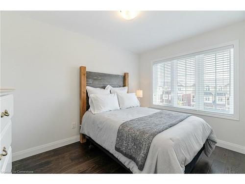 123 Borers Creek Circle, Waterdown, ON - Indoor Photo Showing Bedroom