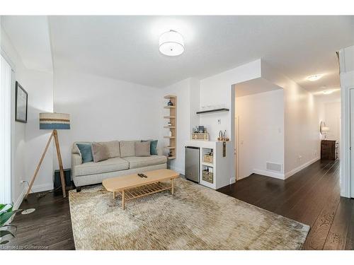 123 Borers Creek Circle, Waterdown, ON - Indoor Photo Showing Living Room