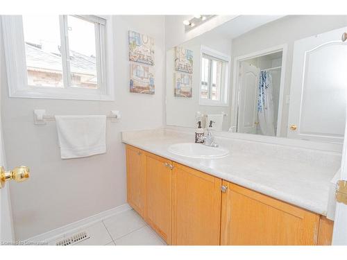 85 Botavia Downs Drive, Peel, ON - Indoor Photo Showing Bathroom