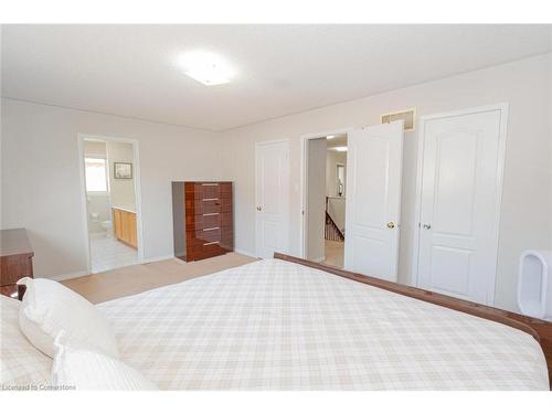 85 Botavia Downs Drive, Peel, ON - Indoor Photo Showing Bedroom