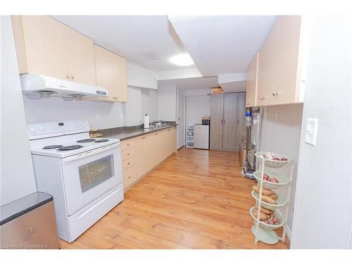 85 Botavia Downs Drive, Peel, ON - Indoor Photo Showing Kitchen