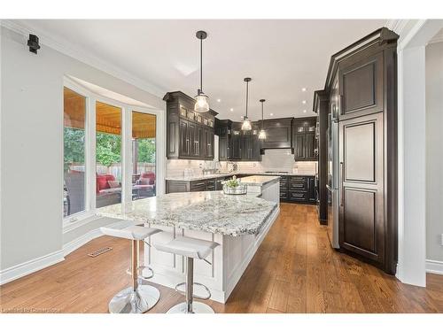 17 Oak Ridge Drive, Glen Williams, ON - Indoor Photo Showing Kitchen With Upgraded Kitchen