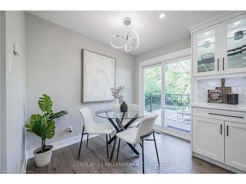 407 Beechwood Crescent, Burlington, ON - Indoor Photo Showing Dining Room