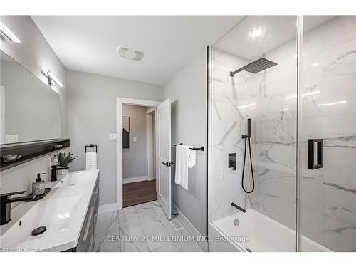 407 Beechwood Crescent, Burlington, ON - Indoor Photo Showing Bathroom