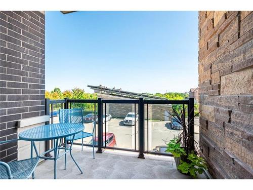 208-33 Whitmer Street, Milton, ON - Outdoor