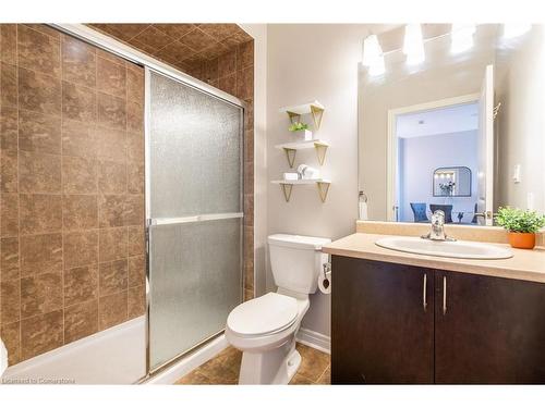 208-33 Whitmer Street, Milton, ON - Indoor Photo Showing Bathroom