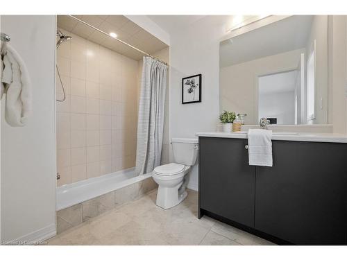 80 Selection Heights, Thorold, ON - Indoor Photo Showing Bathroom