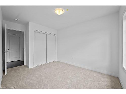 80 Selection Heights, Thorold, ON - Indoor Photo Showing Other Room