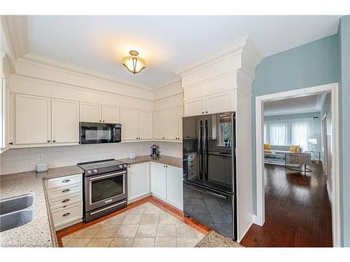 38 Sandringham Drive, Barrie, ON - Indoor Photo Showing Kitchen With Double Sink