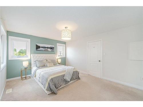 38 Sandringham Drive, Barrie, ON - Indoor Photo Showing Bedroom