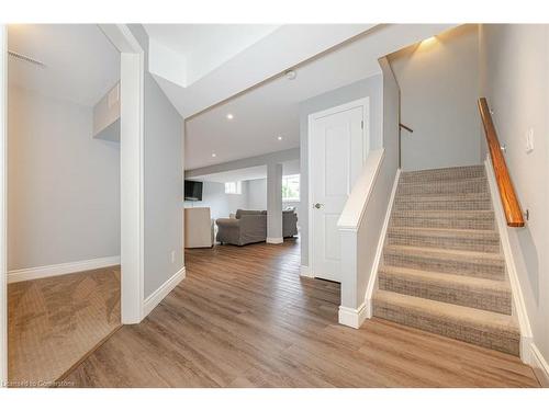 38 Sandringham Drive, Barrie, ON - Indoor Photo Showing Other Room