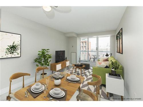 810-330 Adelaide Street E, Toronto, ON - Indoor Photo Showing Dining Room