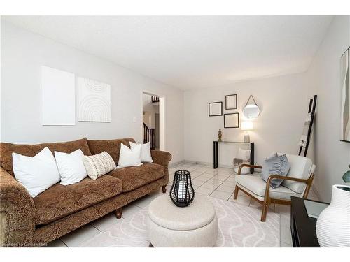 5889 River Grove Avenue, Mississauga, ON - Indoor Photo Showing Living Room