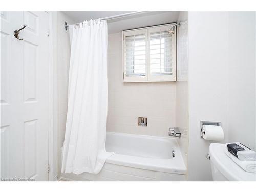 5889 River Grove Avenue, Mississauga, ON - Indoor Photo Showing Bathroom