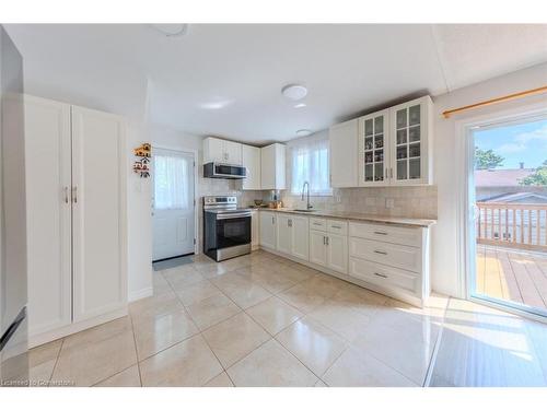 56 Raleigh Court, Hamilton, ON - Indoor Photo Showing Kitchen