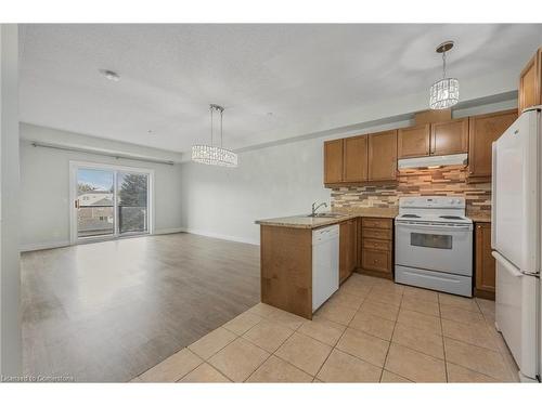 313-91 Raglan Street, Collingwood, ON - Indoor Photo Showing Kitchen