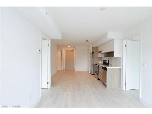 A217-1117 Cooke Boulevard, Burlington, ON - Indoor Photo Showing Kitchen