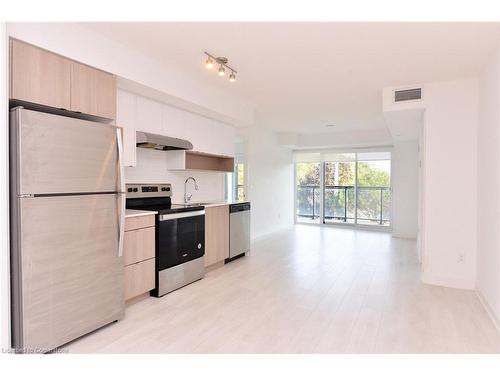 A217-1117 Cooke Boulevard, Burlington, ON - Indoor Photo Showing Kitchen