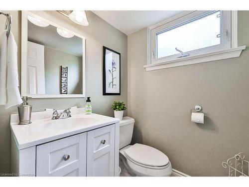 7232 Ridgeland Crescent, Mississauga, ON - Indoor Photo Showing Bathroom