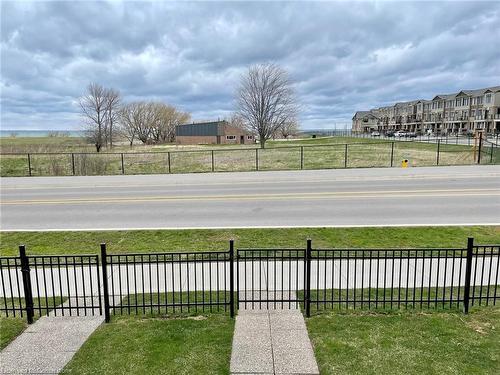 16-515 Winston Road, Grimsby, ON - Outdoor With View