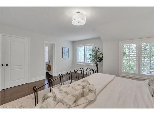 220 Westfield Trail, Oakville, ON - Indoor Photo Showing Bedroom