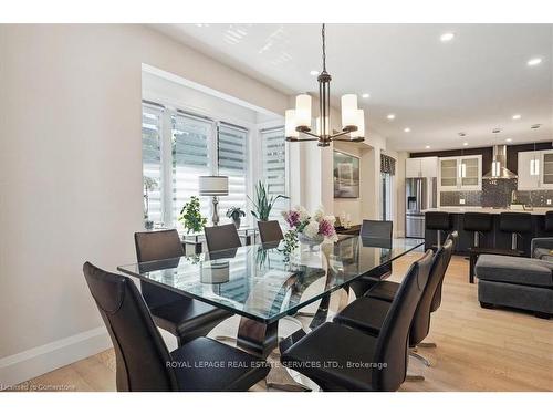 24 Peel Street, Dundas, ON - Indoor Photo Showing Dining Room