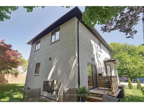 24 Peel Street, Dundas, ON - Outdoor