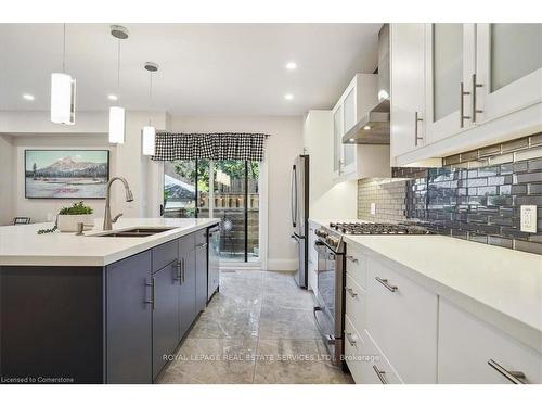 24 Peel Street, Dundas, ON - Indoor Photo Showing Kitchen With Double Sink With Upgraded Kitchen