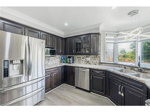 59 Dawnridge Trail, Brampton, ON - Indoor Photo Showing Kitchen With Double Sink