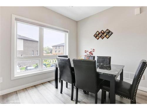 6-720 Grey Street, Brantford, ON - Indoor Photo Showing Dining Room