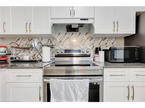 6-720 Grey Street, Brantford, ON - Indoor Photo Showing Kitchen