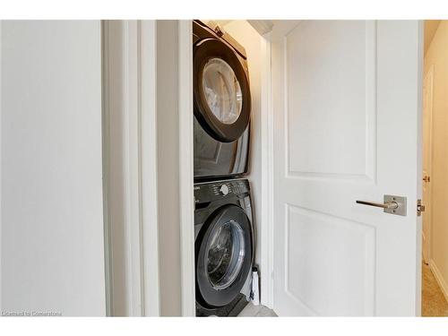 6-720 Grey Street, Brantford, ON - Indoor Photo Showing Laundry Room