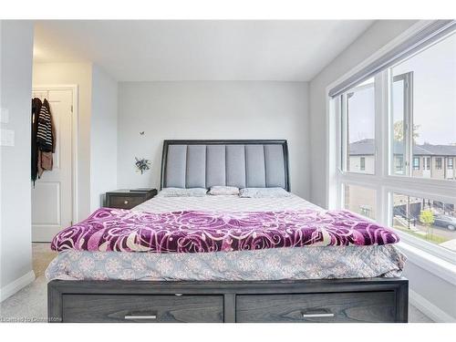 6-720 Grey Street, Brantford, ON - Indoor Photo Showing Bedroom