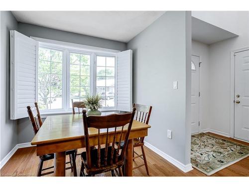 8-615 Nelson Street W, Port Dover, ON - Indoor Photo Showing Dining Room