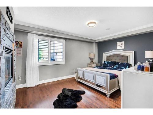 5 Kierland Road, Barrie, ON - Indoor Photo Showing Bedroom