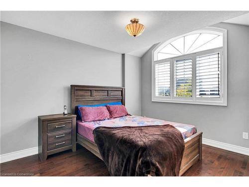 5 Kierland Road, Barrie, ON - Indoor Photo Showing Bedroom