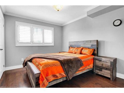 5 Kierland Road, Barrie, ON - Indoor Photo Showing Bedroom