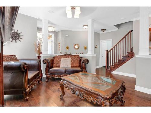 5 Kierland Road, Barrie, ON - Indoor Photo Showing Living Room