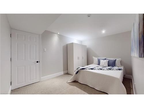 125 Greene Drive, Brampton, ON - Indoor Photo Showing Bedroom