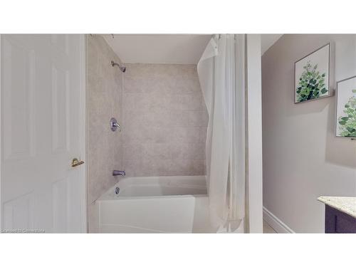 125 Greene Drive, Brampton, ON - Indoor Photo Showing Bathroom