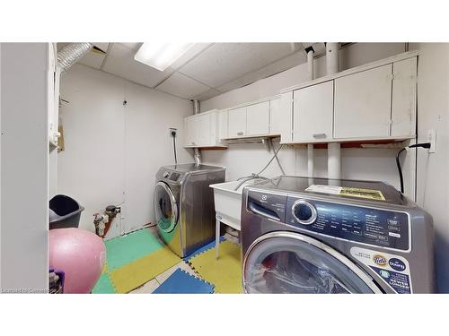 125 Greene Drive, Brampton, ON - Indoor Photo Showing Laundry Room