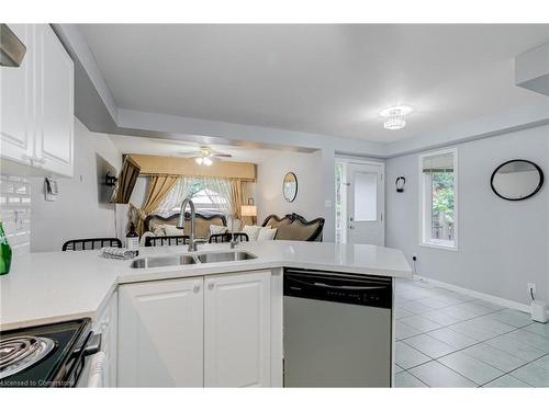 381 Ferndale Road S, Barrie, ON - Indoor Photo Showing Kitchen With Double Sink