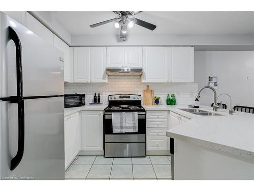 381 Ferndale Road S, Barrie, ON - Indoor Photo Showing Kitchen With Double Sink