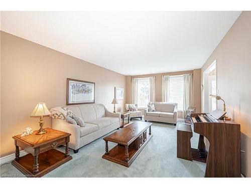 102 Leander Street, Brampton, ON - Indoor Photo Showing Living Room