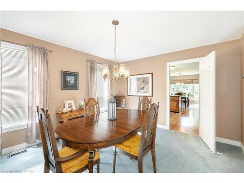 102 Leander Street, Brampton, ON - Indoor Photo Showing Dining Room