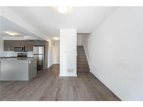 229 West Oak Trail, Kitchener, ON - Indoor Photo Showing Kitchen With Stainless Steel Kitchen