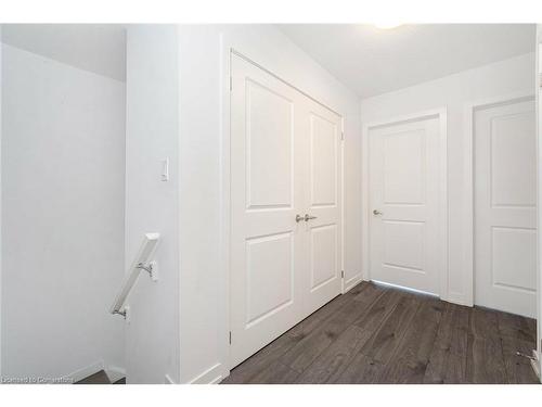 229 West Oak Trail, Kitchener, ON - Indoor Photo Showing Other Room